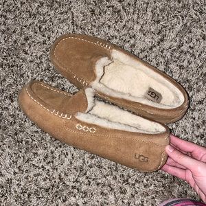 Ugg Ansley slippers in Chestnut